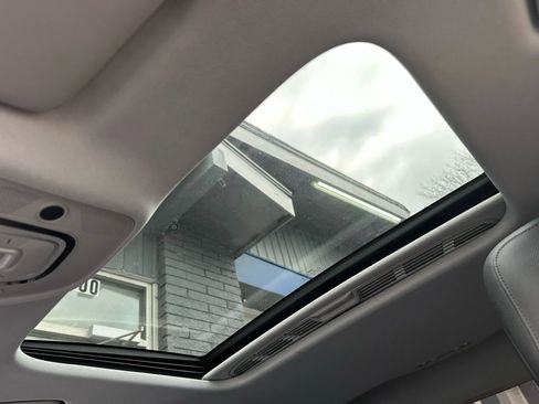 Used 2017 Audi A4 2.0T Premium image 25