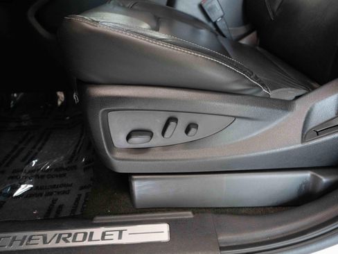 Used 2018 Chevrolet Suburban LT AWD/4WD image 12