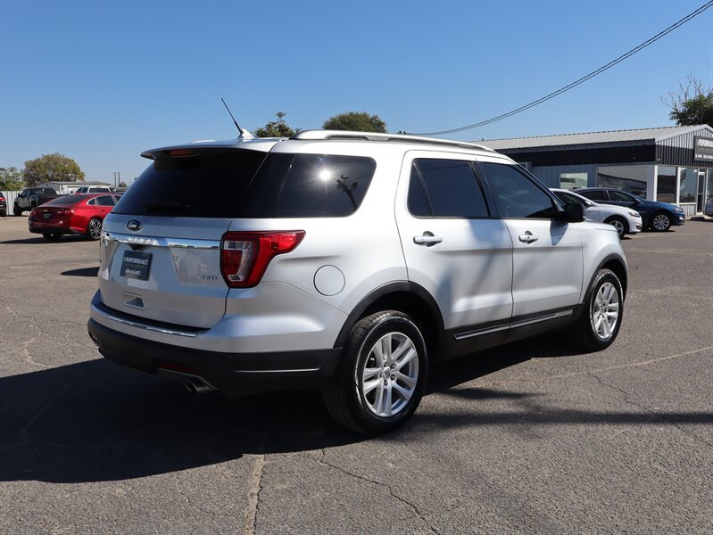 Used 2018 Ford Explorer XLT w/ Equipment Group 201A AWD/4WD image 7