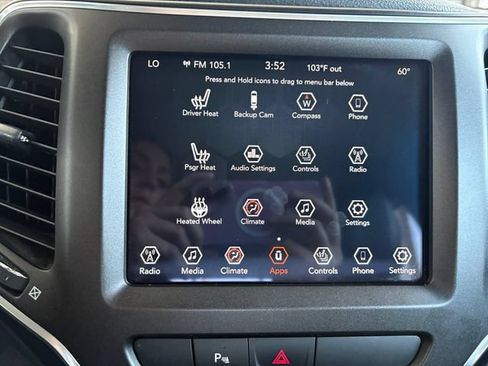 Used 2020 Jeep Cherokee Trailhawk w/ Cold Weather Group AWD/4WD image 23