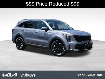 Certified 2025 Kia Sorento S w/ Panoramic Sunroof Package