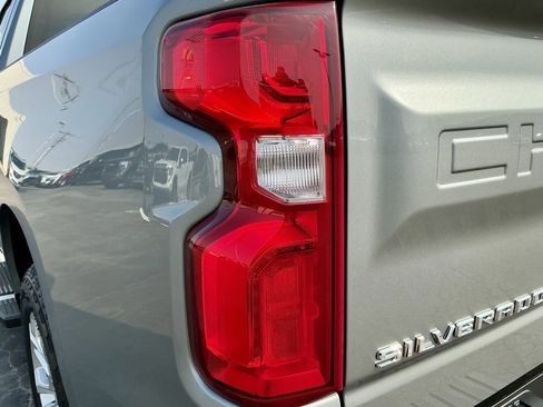 Used 2025 Chevrolet Silverado 1500 LTZ image 14