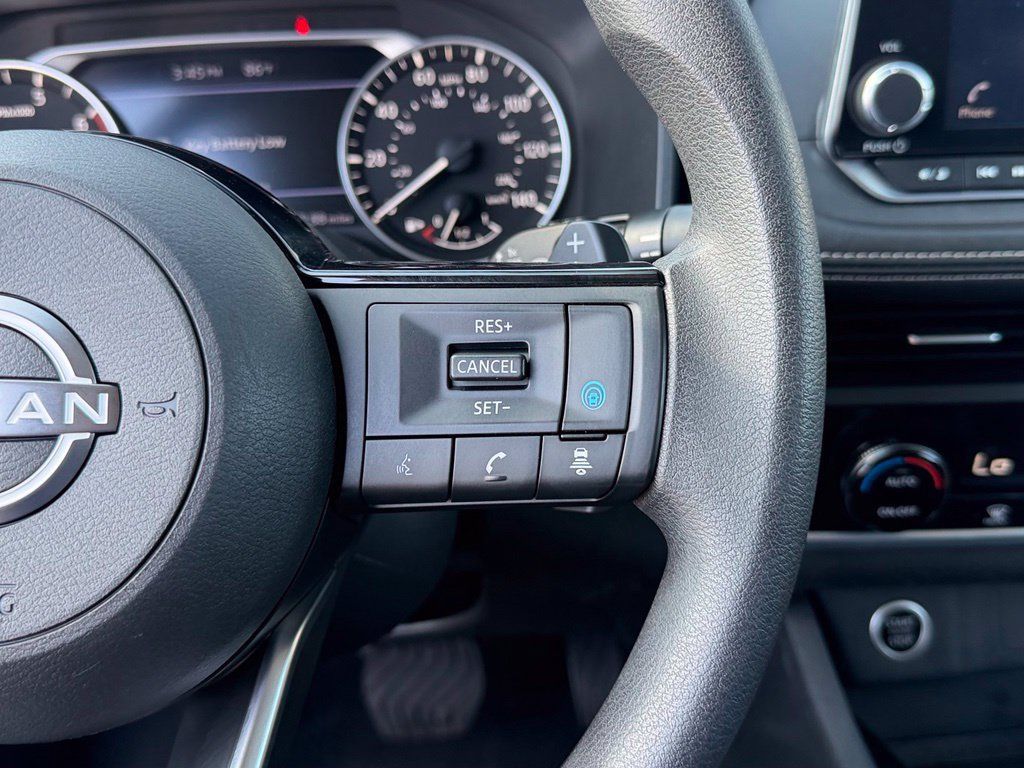 Certified 2023 Nissan Rogue SV FWD image 16
