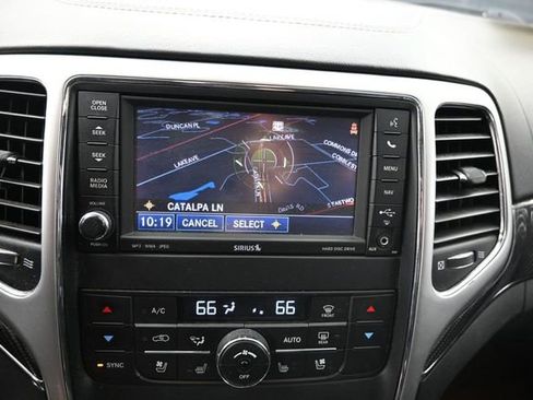 Used 2012 Jeep Grand Cherokee SRT8 w/ Luxury Group II AWD/4WD image 21