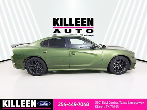 Used 2022 Dodge Charger R/T w/ Blacktop Package image 9