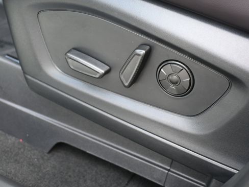 New 2026 Ford Explorer Platinum image 34