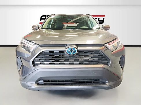 Used 2023 Toyota RAV4 LE AWD/4WD image 2