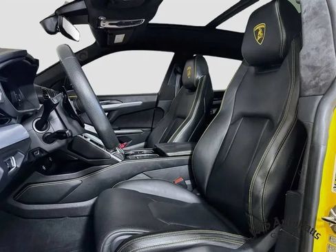 Used 2019 Lamborghini Urus AWD/4WD image 6