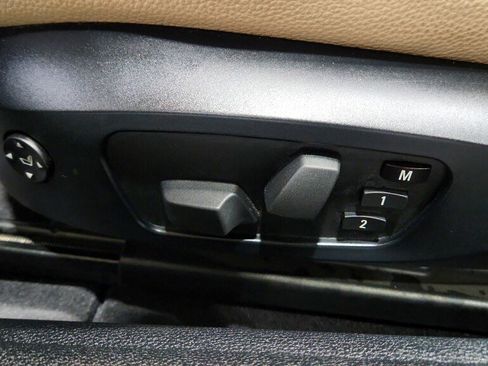 Used 2009 BMW 135i Convertible image 24