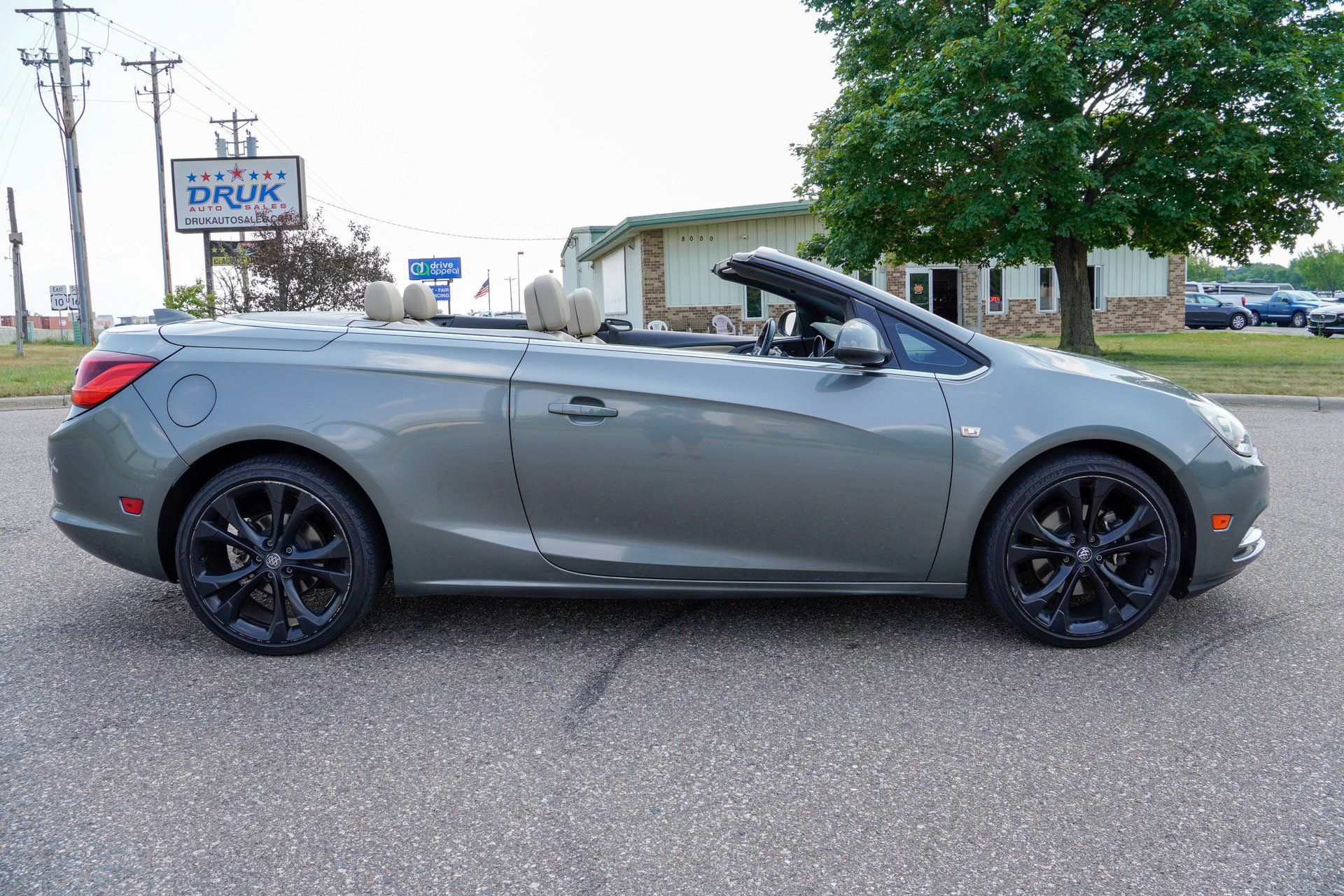 Used 2017 Buick Cascada Premium FWD image 2