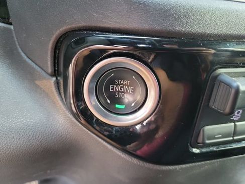 Used 2025 Chevrolet Silverado 1500 LT RWD image 23