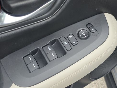 Certified 2024 Honda HR-V LX image 23