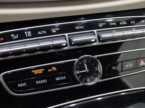 Used 2017 Mercedes-Benz E 300 image 63