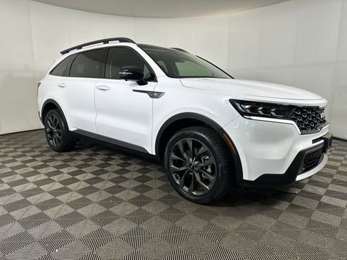 Used 2023 Kia Sorento SX Prestige image 2