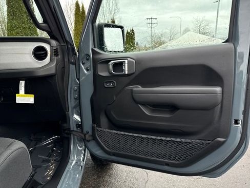 New 2026 Jeep Gladiator Sport image 25