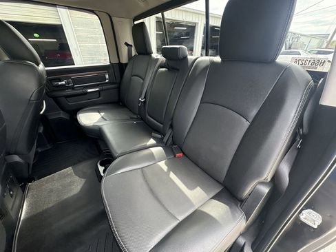 Used 2017 RAM 1500 Laramie w/ Convenience Group AWD/4WD image 23