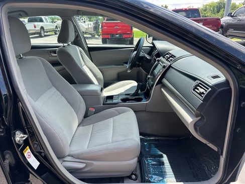 Used 2016 Toyota Camry LE FWD image 28