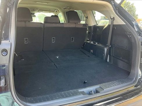 Used 2024 Toyota Highlander LE image 13