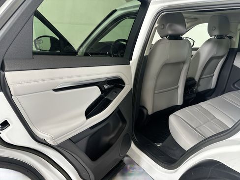 Used 2023 Land Rover Range Rover Evoque S image 27