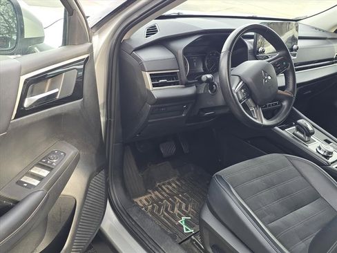 Used 2024 Mitsubishi Outlander SE image 5