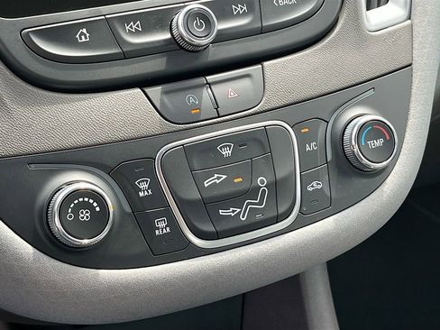 Used 2024 Chevrolet Malibu LS FWD image 16