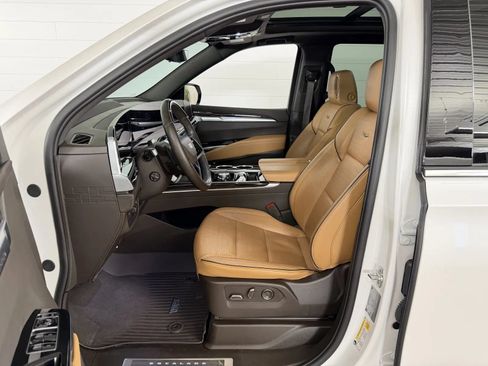 Used 2025 Cadillac Escalade Premium Luxury w/ Touring Package AWD/4WD image 12
