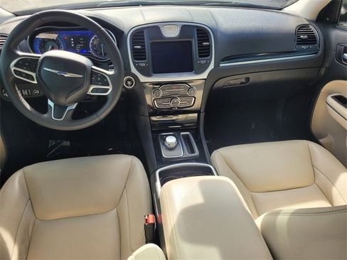 Used 2023 Chrysler 300 Touring L w/ Popular Equipment Group image 9