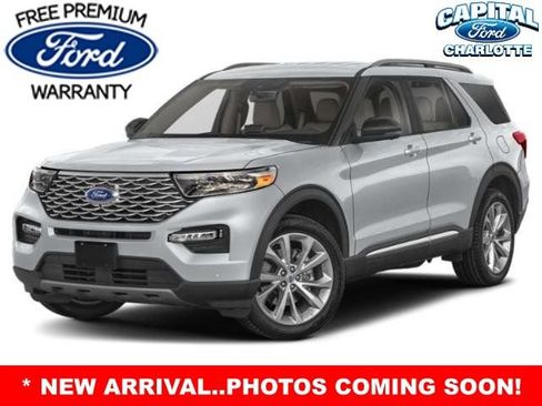 Used 2023 Ford Explorer Platinum w/ Technology Package RWD image 2