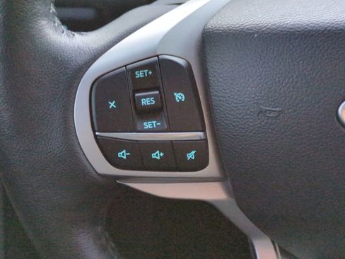 Certified 2021 Ford Explorer XLT w/ Equipment Group 202A image 25