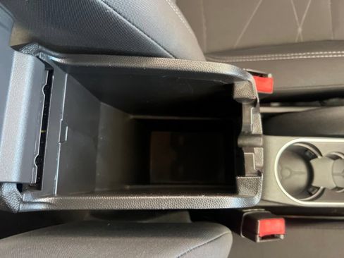Used 2019 Ford Fiesta SE FWD image 24