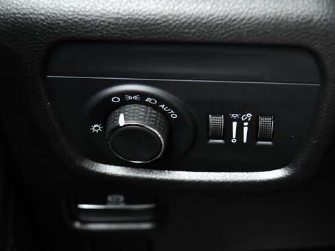 Used 2024 Jeep Grand Cherokee L Laredo AWD/4WD image 35