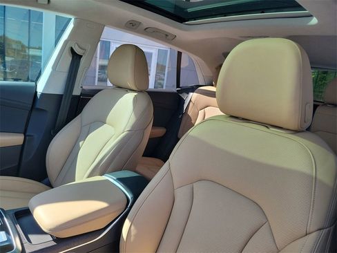 Used 2025 Audi Q8 Prestige image 26