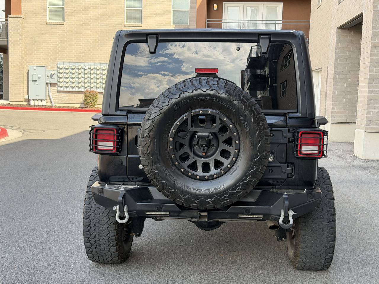 Used 2018 Jeep Wrangler Unlimited Sport AWD/4WD image 4