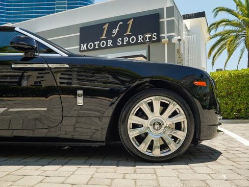 Used 2016 Rolls-Royce Dawn image 29
