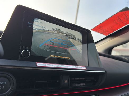 New 2025 Toyota Prius Plug-In Hybrid image 23