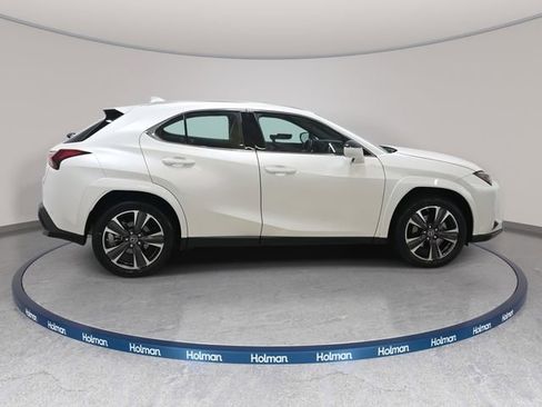 Used 2024 Lexus UX 250h AWD w/ Premium Package image 6