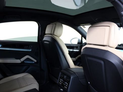 New 2026 Porsche Cayenne E-Hybrid Coupe AWD/4WD image 25