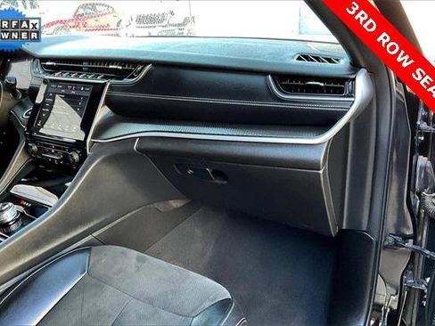 Certified 2024 Jeep Grand Cherokee L Laredo image 16