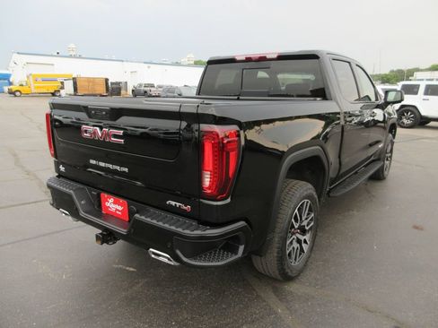 Certified 2025 GMC Sierra 1500 AT4 w/ AT4 Premium Package AWD/4WD image 6