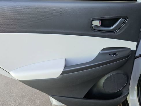 Used 2023 Hyundai Kona SEL image 29