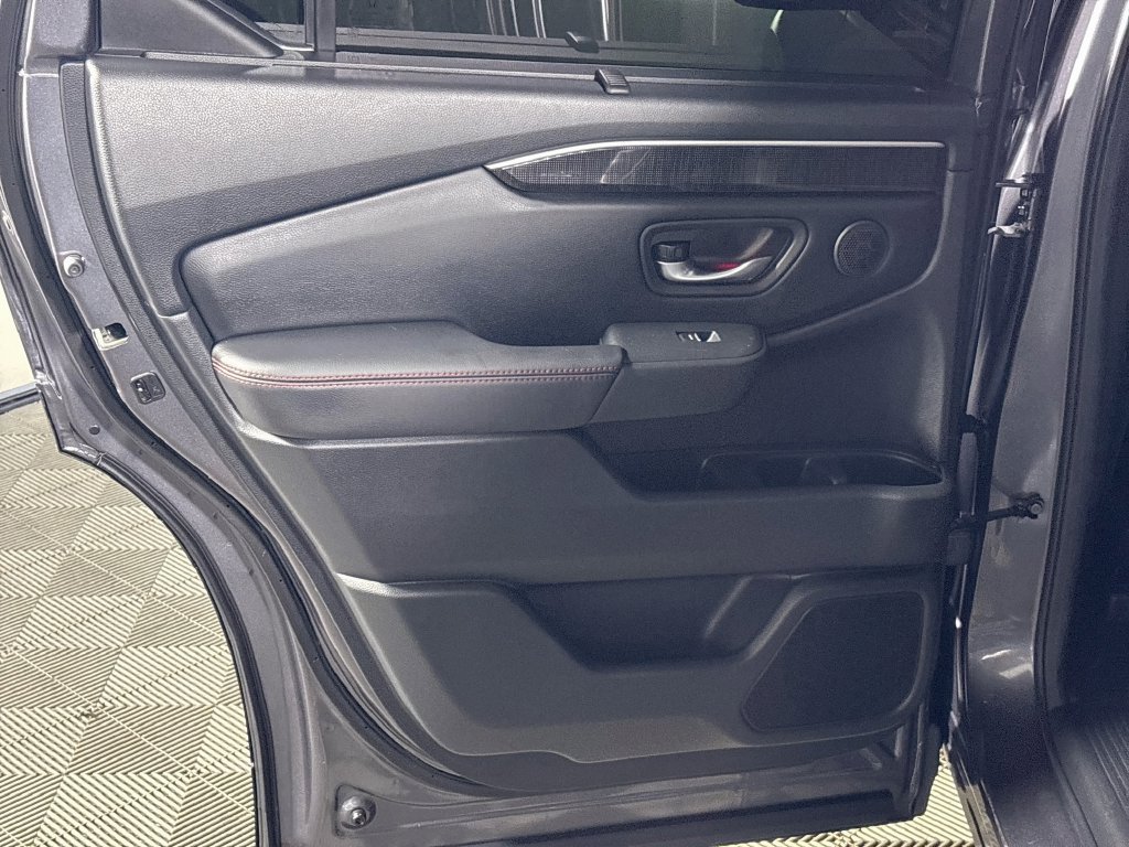 Used 2025 Honda Pilot Black Edition image 20