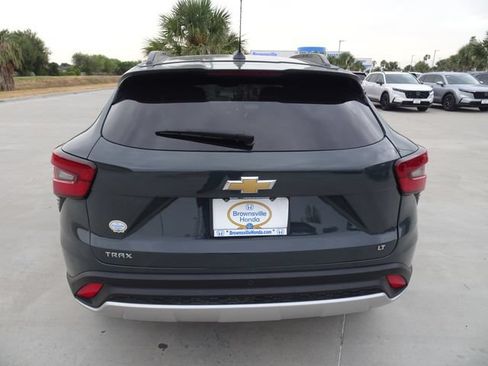 Used 2025 Chevrolet Trax LT w/ Driver Confidence Package FWD image 5