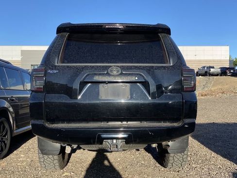 Used 2018 Toyota 4Runner SR5 image 3