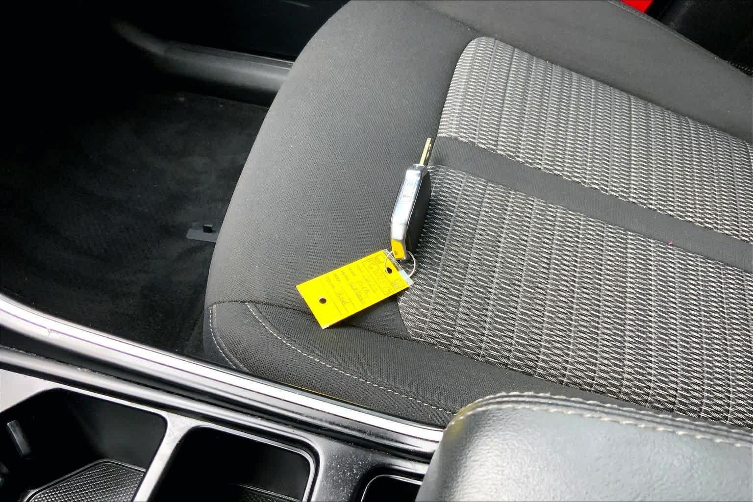 Used 2023 Kia Sorento LX FWD image 15