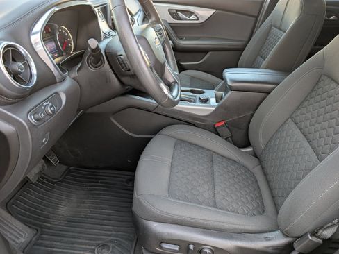 Certified 2022 Chevrolet Blazer LT w/ LPO, Black Accent Package FWD image 17