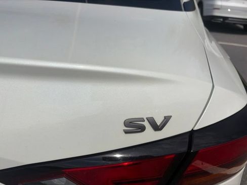 Used 2024 Nissan Altima 2.5 SV w/ SV Premium Package FWD image 8