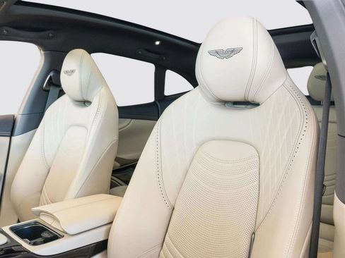 Used 2023 Aston Martin DBX AWD/4WD image 20