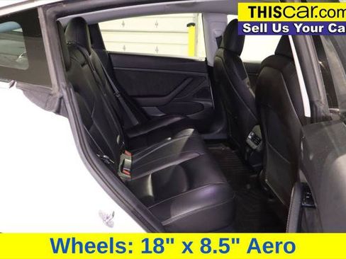Used 2020 Tesla Model 3 Standard Range Plus RWD image 23