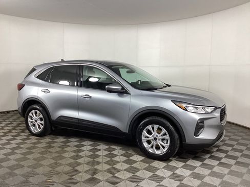 Used 2023 Ford Escape Active w/ Tech Pack #2 image 1