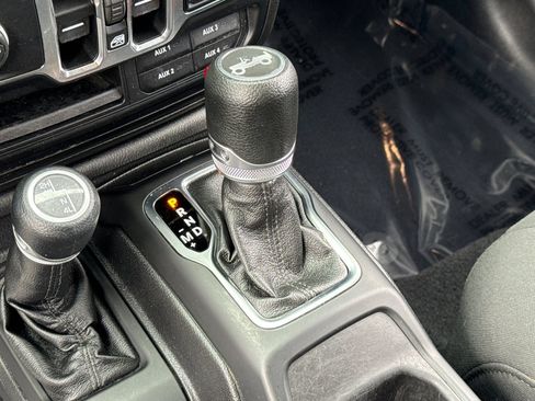 Used 2020 Jeep Wrangler Unlimited Sport S AWD/4WD image 16
